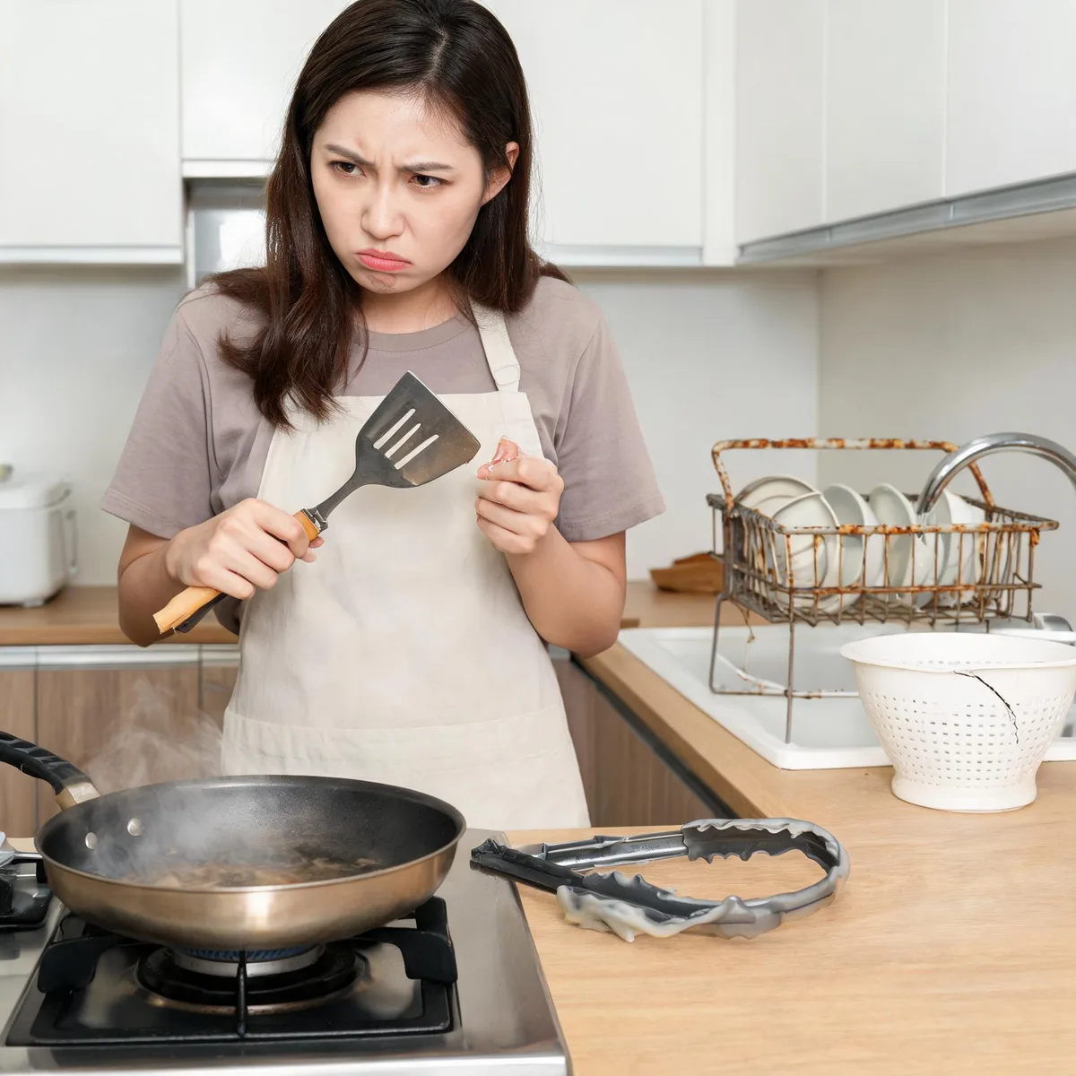 Poor Quality & Low Durability in Kitchen Utensils: What 333,789 Reviews Reveal